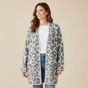 Gentle Fawn ladies cardigan NWOT size small, long sleeve gray print